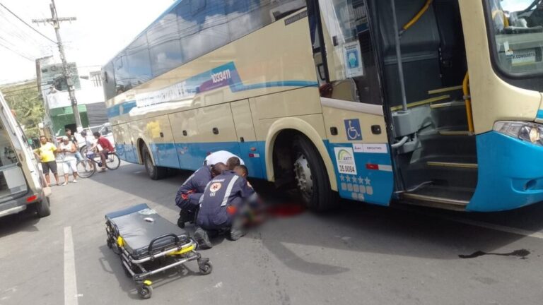 Idoso tem as duas pernas esmagadas ao ser atropelado por um ônibus em Itagimirim