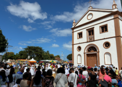 Tradição e Fé: Lavage da Igreja Matriz reúne multidão em Belmonte